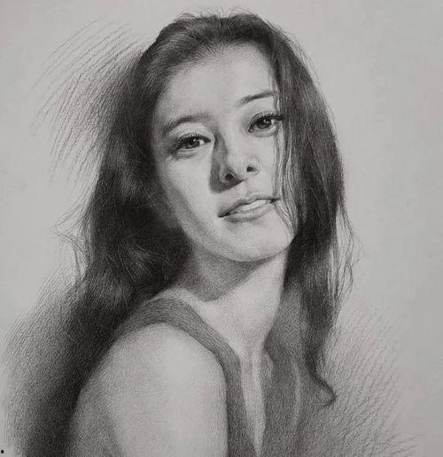 蔡亚男素描头像视频,线条勾勒下的艺术魅力