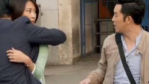 邻居的妻子视频,揭秘邻居妻子视频背后的温馨故事