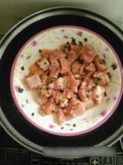 清蒸排骨的家常做法视频,简单易学，美味可口